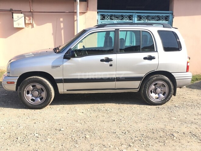 Suzuki Grand Vitara 2002, 264,177 km - 2.0 л - Quba