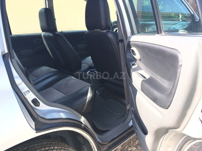 Suzuki Grand Vitara 2002, 264,177 km - 2.0 л - Quba