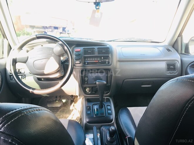 Suzuki Grand Vitara 2002, 264,177 km - 2.0 л - Quba