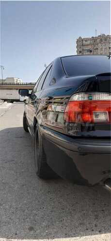 BMW 528 2000, 300,000 km - 2.8 l - Bakı