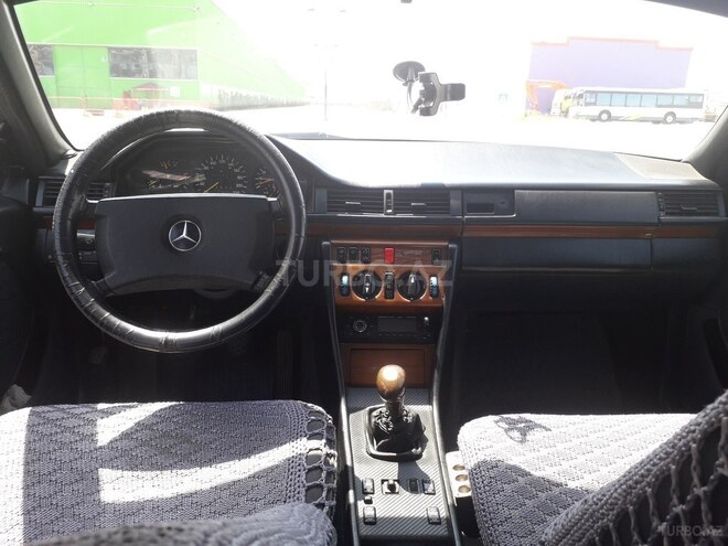 Mercedes E 230 1990, 364,528 km - 2.3 l - Sumqayıt
