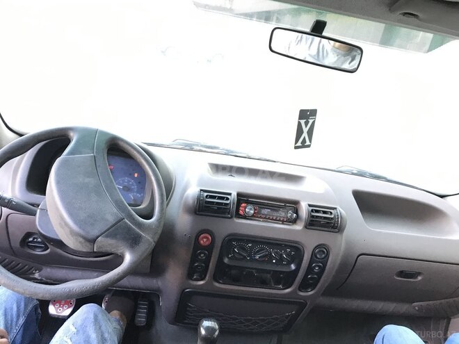 Renault  2001, 650,000 km - 2.8 l - Bakı