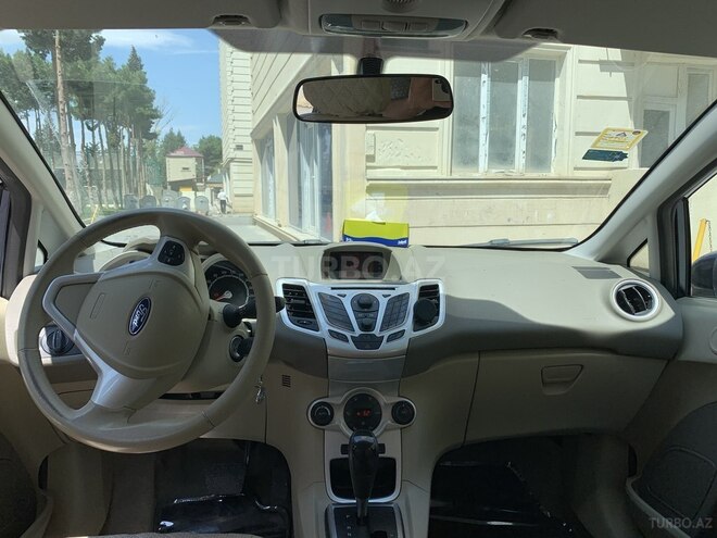 Ford Fiesta 2010, 76,500 km - 1.4 л - Bakı
