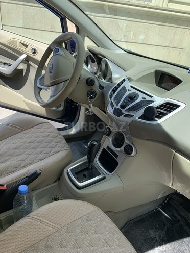 Ford Fiesta 2010, 76,500 km - 1.4 л - Bakı