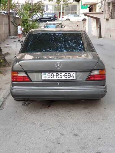 Mercedes E 280 1993, 127,300 km - 2.8 l - Bakı
