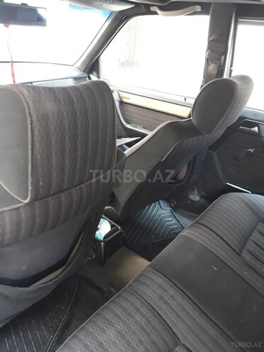 Mercedes E 280 1993, 127,300 km - 2.8 l - Bakı