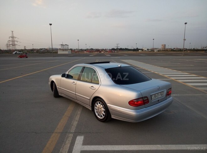 Mercedes E 200 1999, 245,000 km - 2.0 l - Bakı