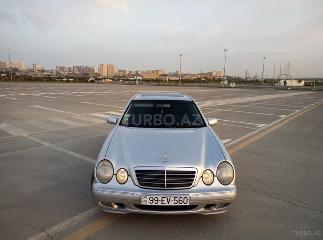 Mercedes E 200 1999, 245,000 km - 2.0 l - Bakı
