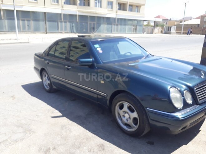 Mercedes E 240 1999, 260,000 km - 2.4 l - Sumqayıt