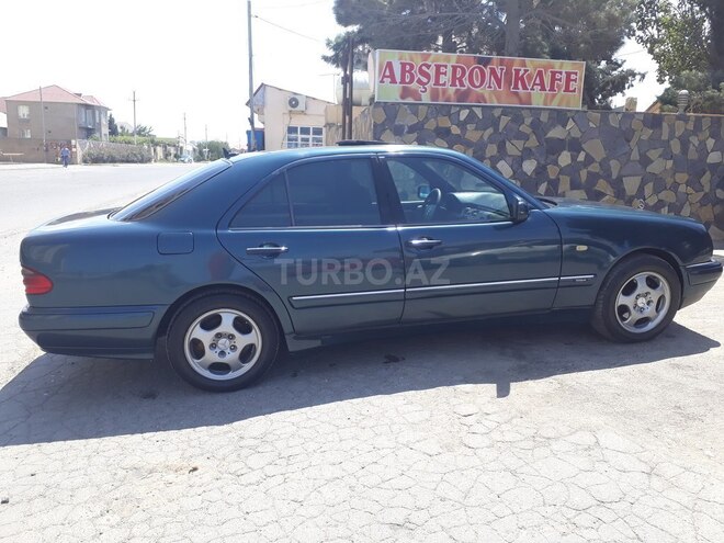 Mercedes E 240 1999, 260,000 km - 2.4 l - Sumqayıt