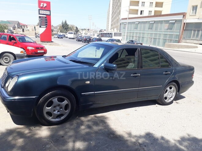 Mercedes E 240 1999, 260,000 km - 2.4 l - Sumqayıt