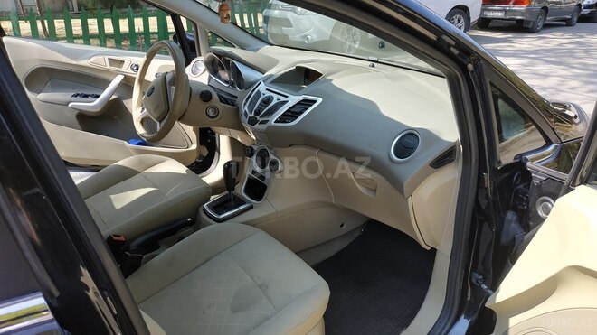 Ford Fiesta 2010, 58,000 km - 1.4 l - Bakı
