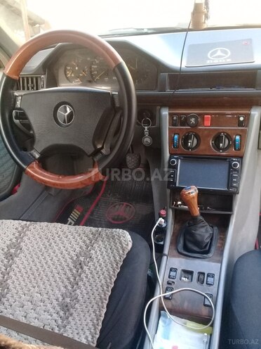 Mercedes E 200 1991, 340,000 km - 2.0 l - Bakı