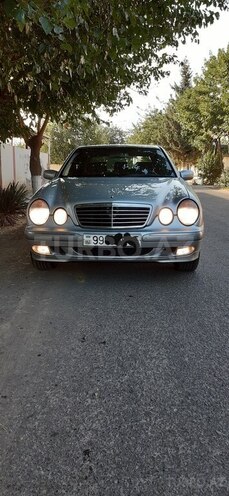 Mercedes E 220 2000, 454,000 km - 2.2 л - Biləsuvar
