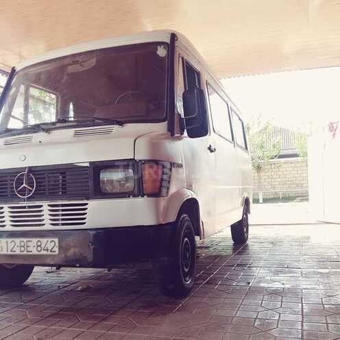 Mercedes 208 D 1993, 280,000 km - 0.2 l - Biləsuvar