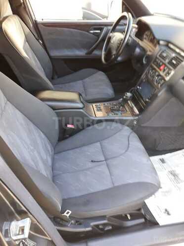 Mercedes E 240 2000, 240,000 km - 2.6 л - Masallı