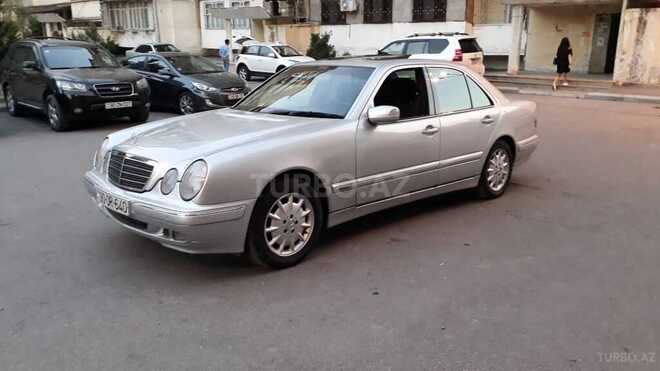 Mercedes E 240 2001, 270,000 km - 2.4 l - Bakı