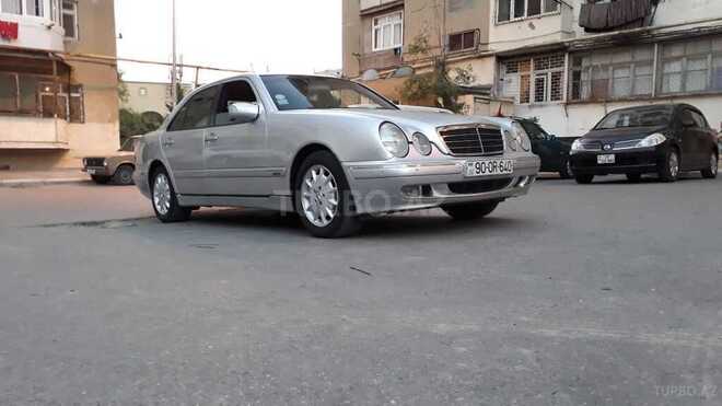 Mercedes E 240 2001, 270,000 km - 2.4 l - Bakı