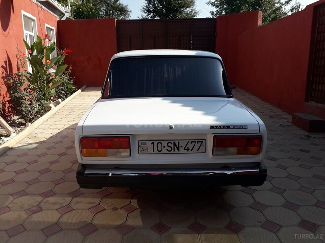 LADA (VAZ) 2107 2006, 165,000 km - 1.6 l - Qazax