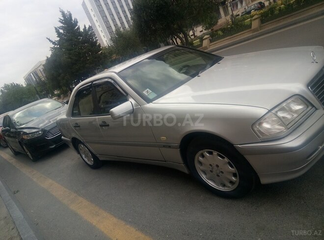 Mercedes C 200 1998, 280,000 km - 2.0 l - Bakı