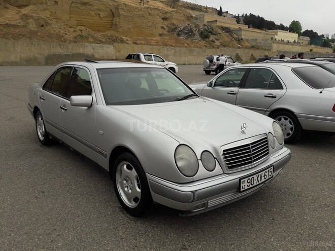 Mercedes E 240 1998, 320,000 km - 2.4 l - Sumqayıt