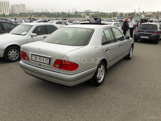 Mercedes E 240 1998, 320,000 km - 2.4 l - Sumqayıt