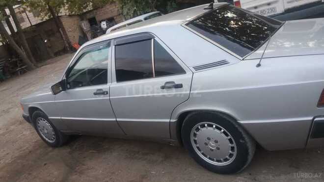 Mercedes 190 1990, 220,000 km - 2.5 l - Bakı