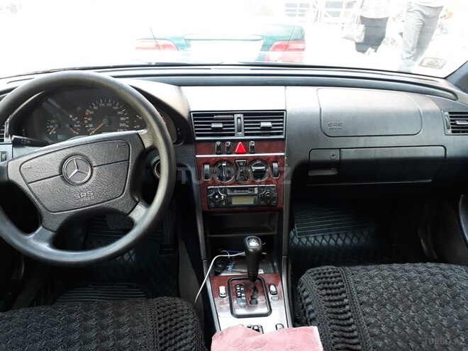 Mercedes C 220 2000, 375,000 km - 2.2 l - Bakı