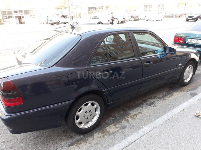 Mercedes C 220 2000, 375,000 km - 2.2 l - Bakı