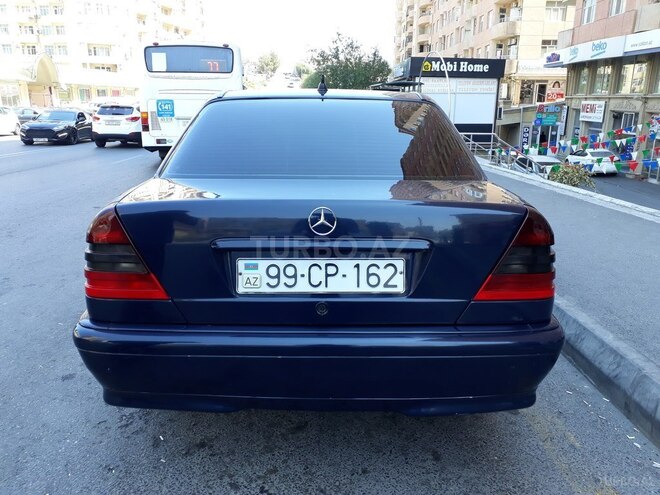 Mercedes C 220 2000, 375,000 km - 2.2 l - Bakı