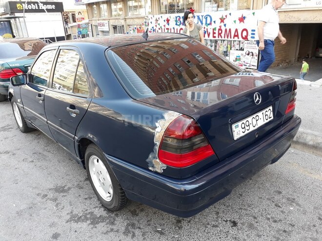 Mercedes C 220 2000, 375,000 km - 2.2 l - Bakı