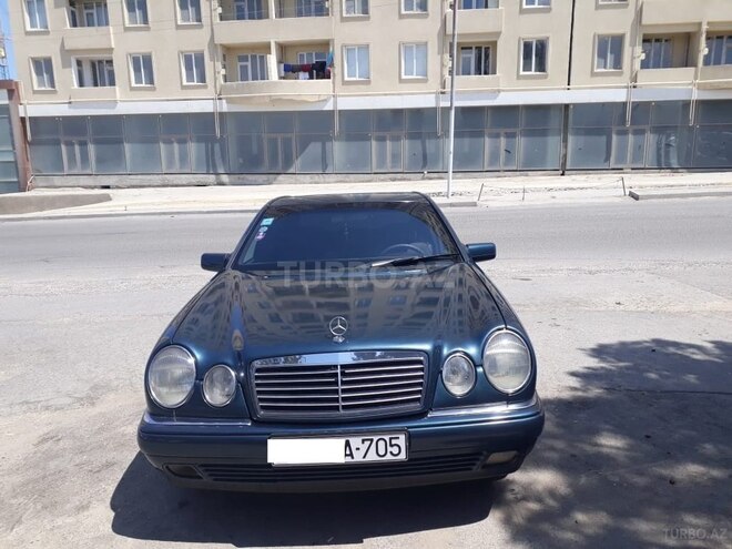 Mercedes E 240 1999, 260,000 km - 2.4 l - Sumqayıt