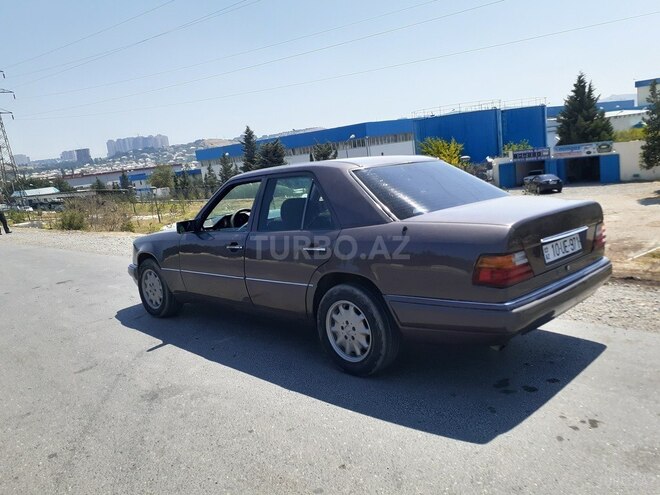 Mercedes E 250 1995, 222,222 km - 2.5 l - Bakı