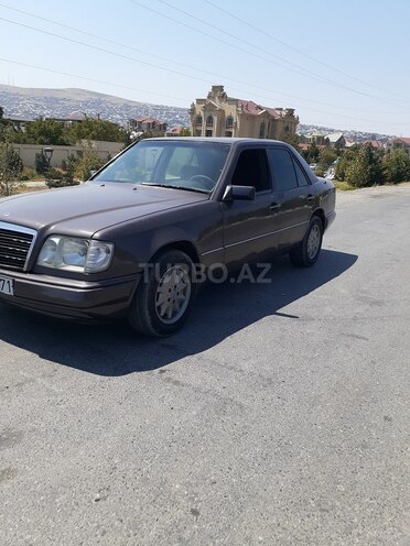 Mercedes E 250 1995, 222,222 km - 2.5 l - Bakı