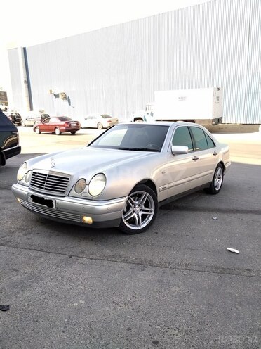 Mercedes E 300 1998, 357,643 km - 3.0 l - Bakı