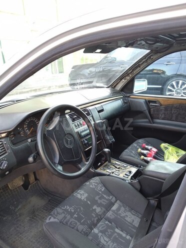 Mercedes E 300 1998, 357,643 km - 3.0 l - Bakı