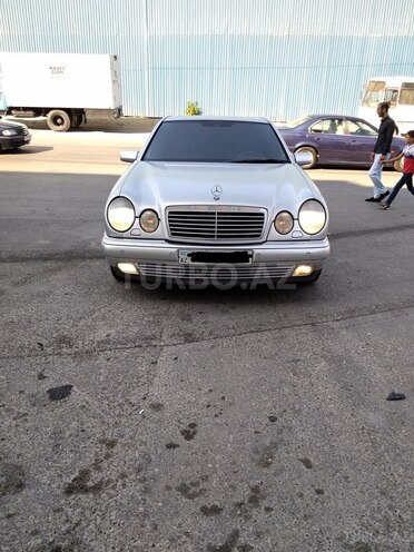 Mercedes E 300 1998, 357,643 km - 3.0 l - Bakı
