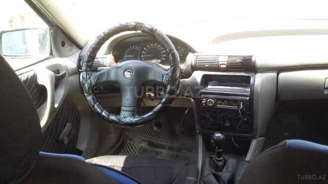 Opel Astra 1992, 181,900 km - 2.0 л - Bakı