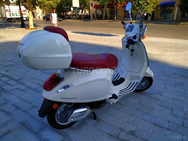 Vespa  2015, 19,000 km - 0.2 l - Bakı