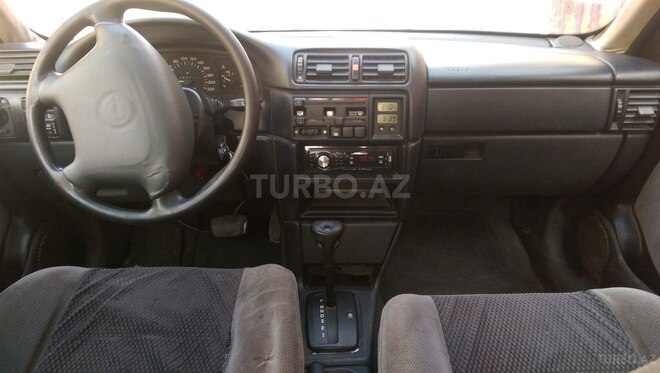 Opel Vectra 1995, 286,000 km - 2.0 l - Bakı