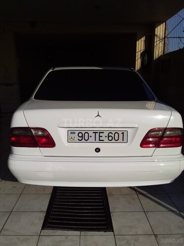 Mercedes E 270 2000, 305,122 km - 2.7 l - Bakı
