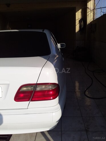 Mercedes E 270 2000, 305,122 km - 2.7 l - Bakı