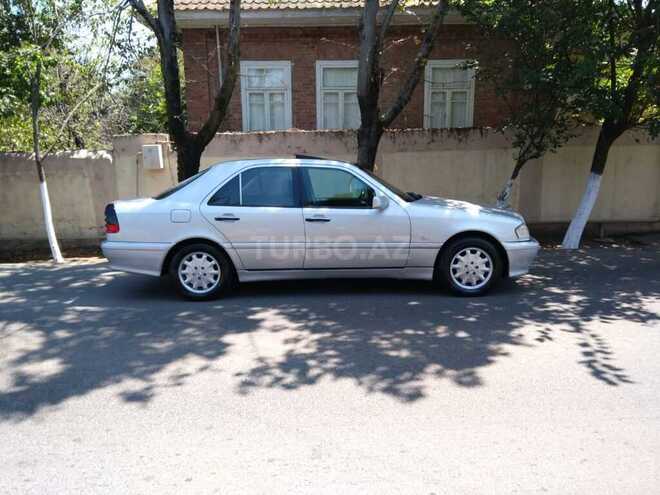 Mercedes C 240 1999, 235,000 km - 2.4 l - Lənkəran