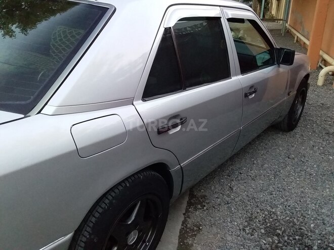 Mercedes E 300 1991, 528,254 km - 3.0 l - Beyləqan
