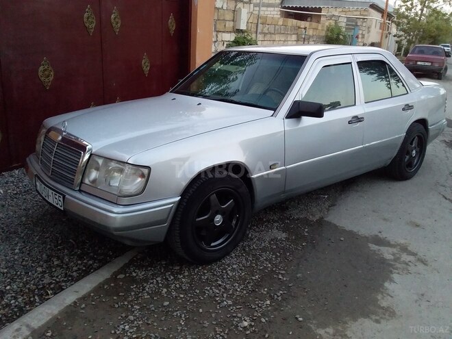 Mercedes E 300 1991, 528,254 km - 3.0 l - Beyləqan