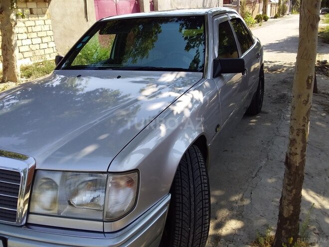 Mercedes E 300 1991, 528,254 km - 3.0 l - Beyləqan