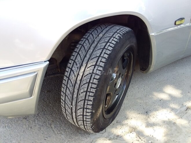 Mercedes E 300 1991, 528,254 km - 3.0 l - Beyləqan