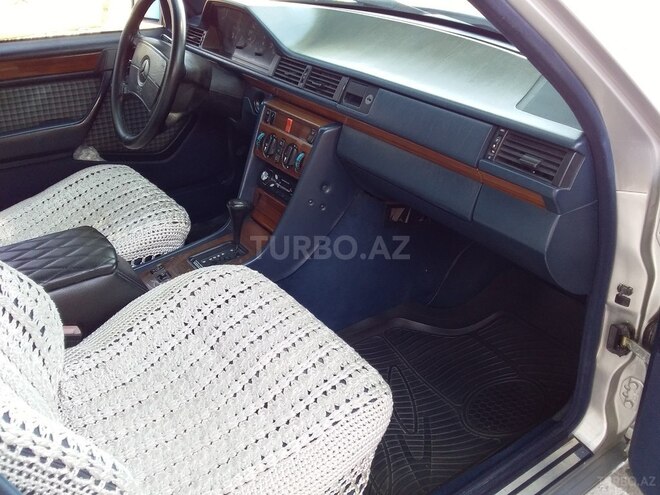 Mercedes E 300 1991, 528,254 km - 3.0 l - Beyləqan