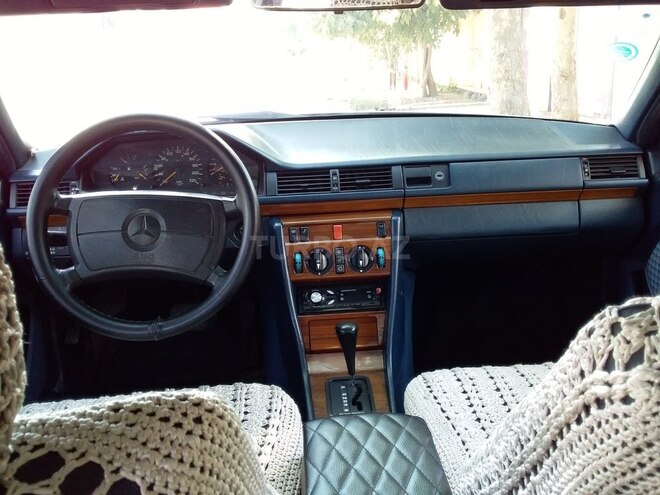 Mercedes E 300 1991, 528,254 km - 3.0 l - Beyləqan