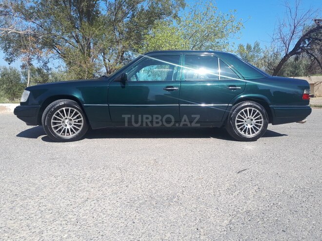 Mercedes E 220 1995, 410,000 km - 2.2 l - Bakı